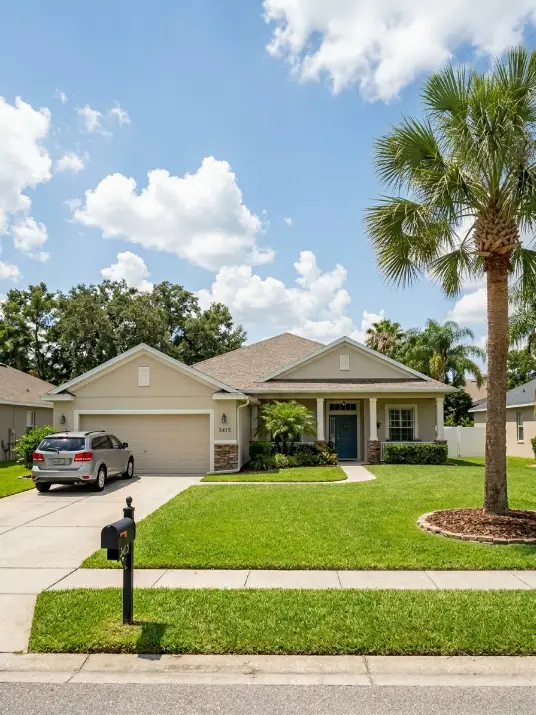 9 Simple Landscaping Front Yard Ideas in Florida